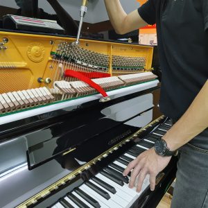 Upright-Piano